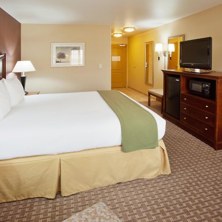 Holiday Inn Express Hotel & Suites Willows By Ihg Δωμάτιο φωτογραφία