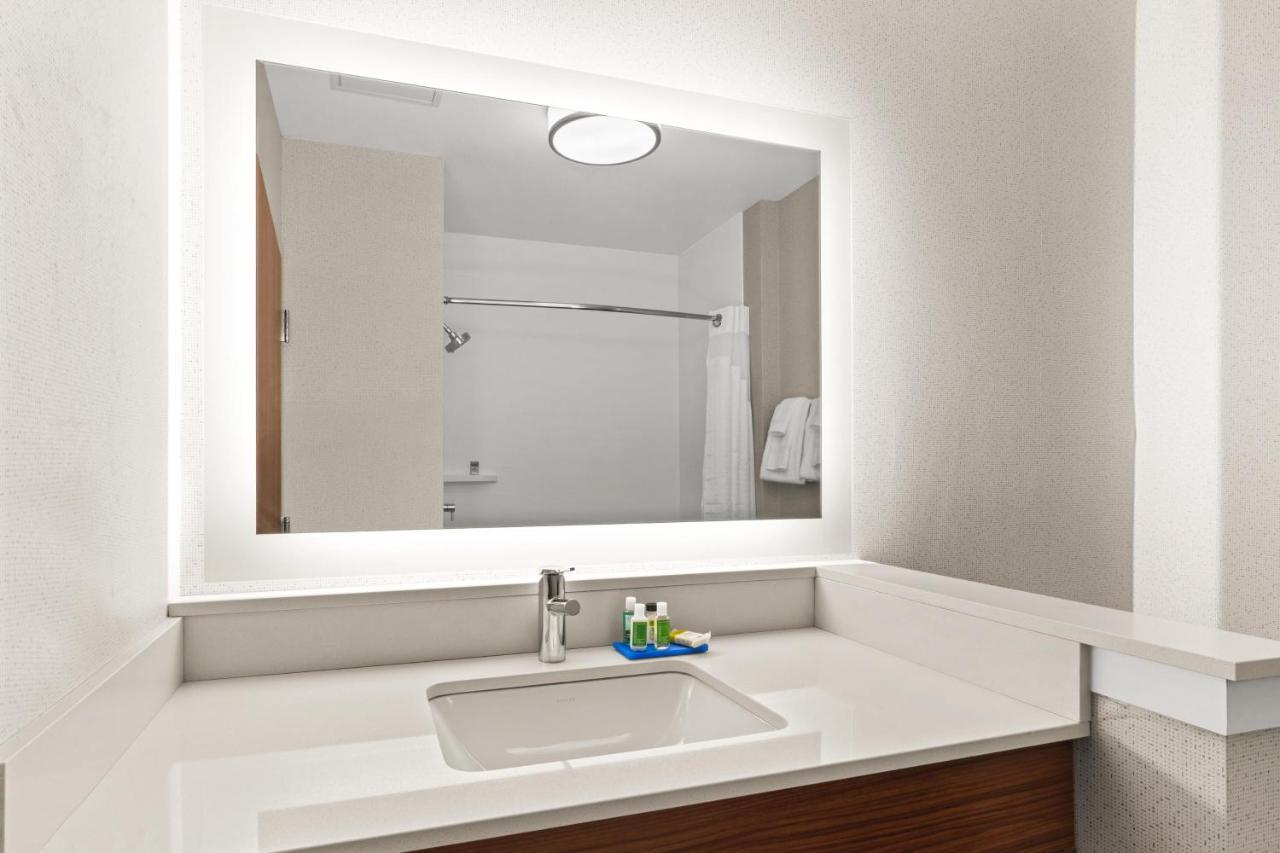 Holiday Inn Express Hotel & Suites Willows By Ihg Εξωτερικό φωτογραφία
