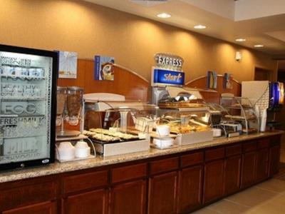 Holiday Inn Express Hotel & Suites Willows By Ihg Εξωτερικό φωτογραφία